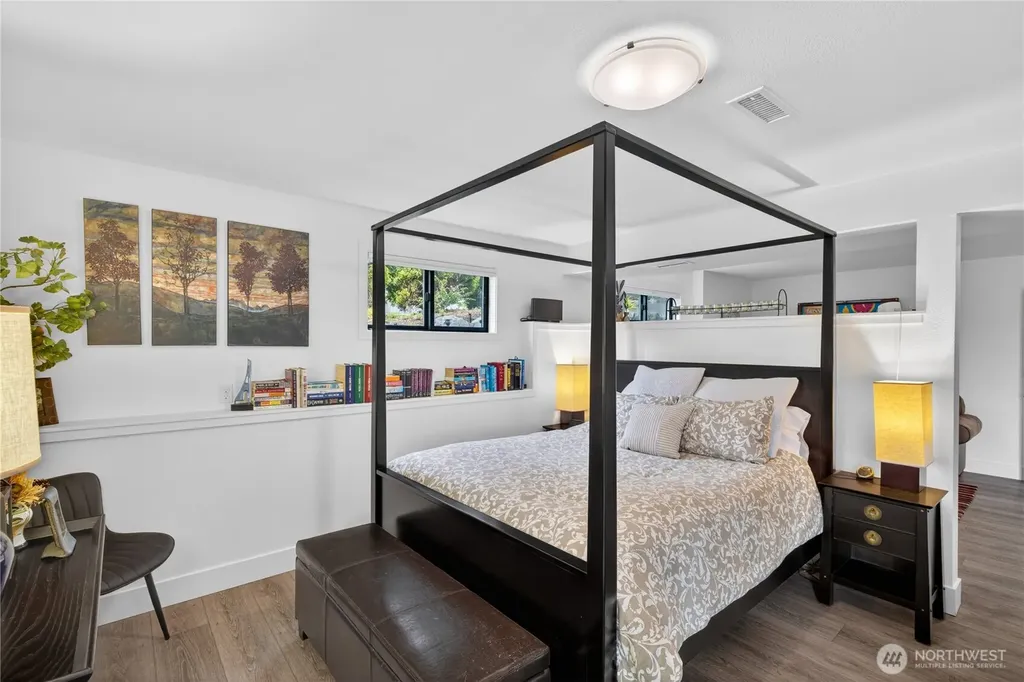 4708 Queen Ann Way Anacortes WA 98221