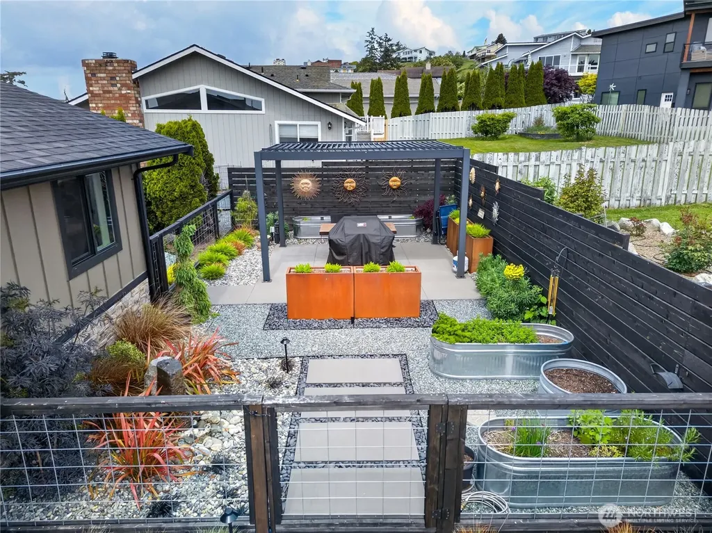 4708 Queen Ann Way Anacortes WA 98221