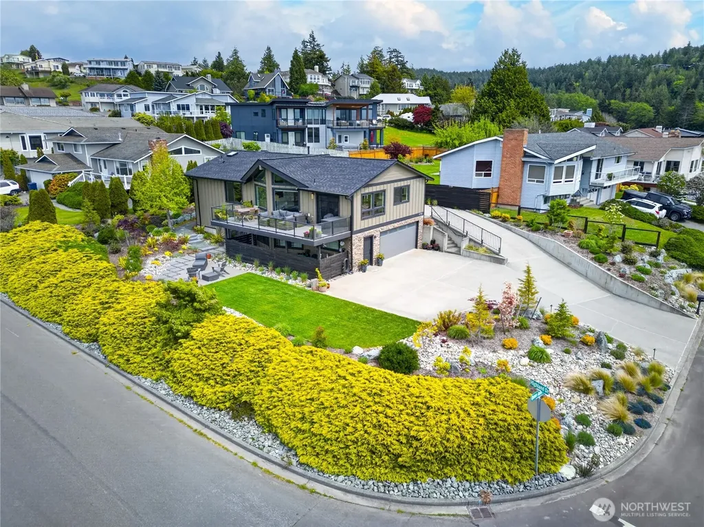 4708 Queen Ann Way Anacortes WA 98221