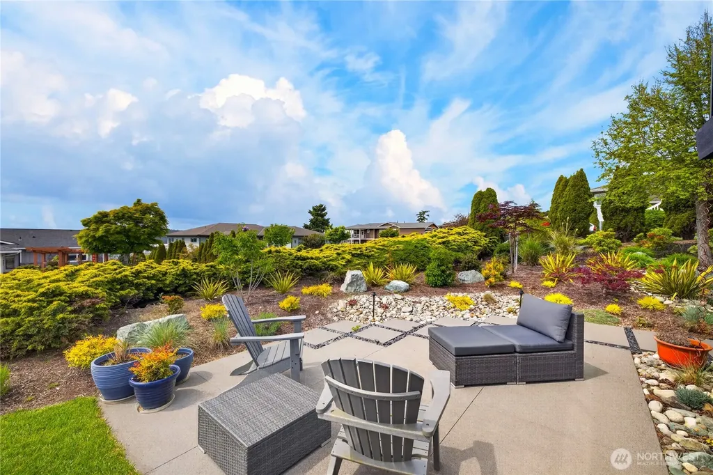 4708 Queen Ann Way Anacortes WA 98221