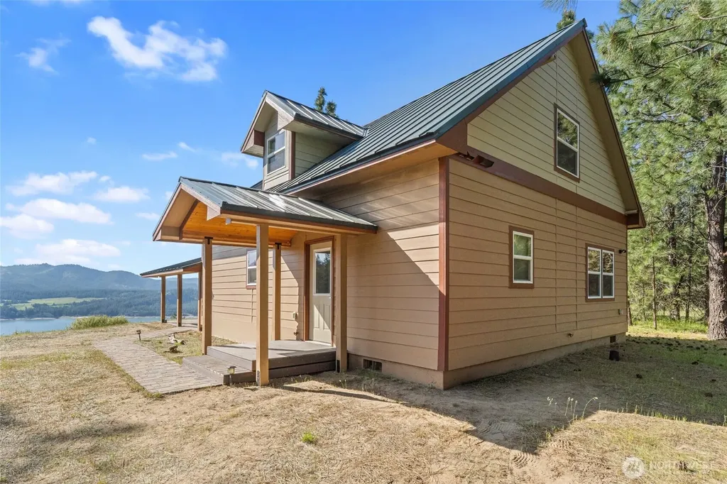 6523 Camp Naborlee Road Fruitland WA 99129
