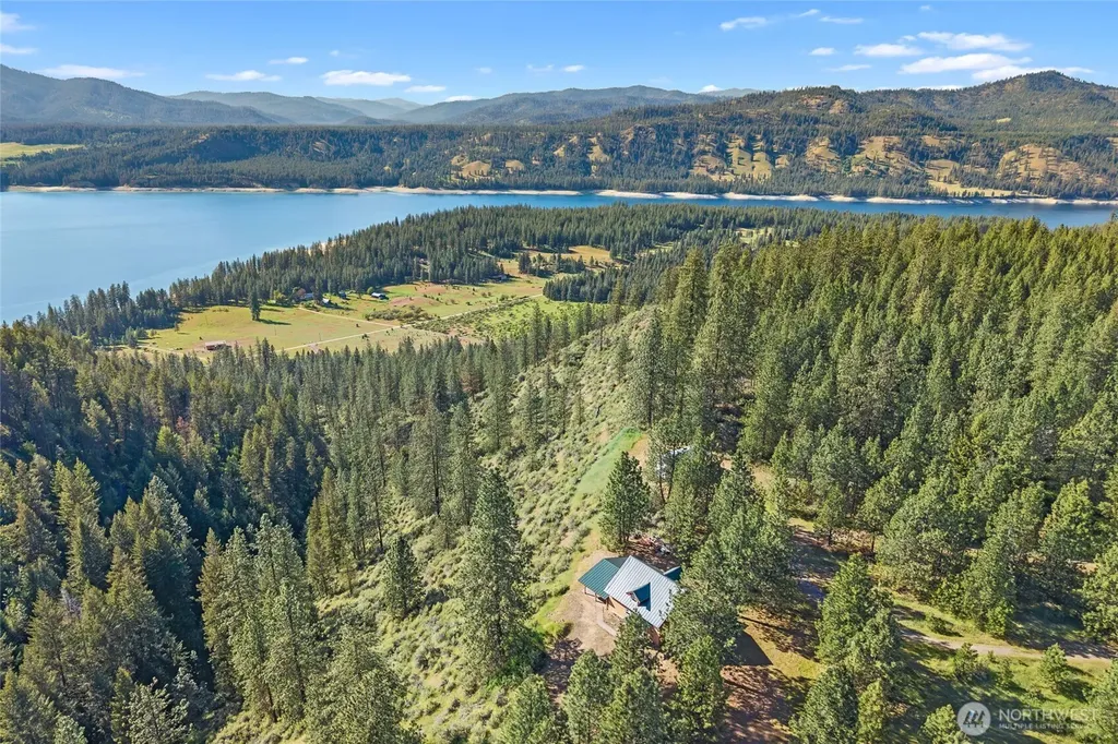 6523 Camp Naborlee Road Fruitland WA 99129