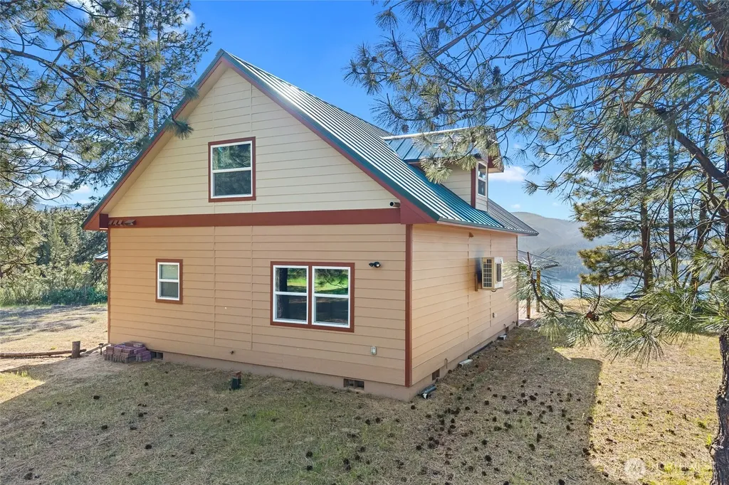 6523 Camp Naborlee Road Fruitland WA 99129