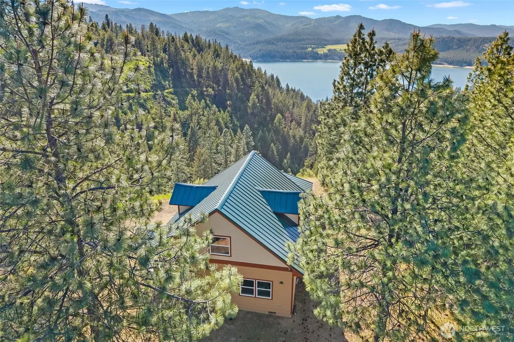 6523 Camp Naborlee Road Fruitland WA 99129