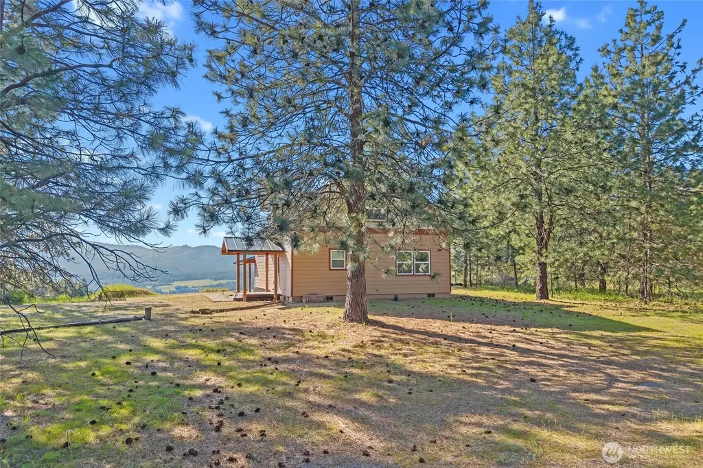 6523 Camp Naborlee Road Fruitland WA 99129