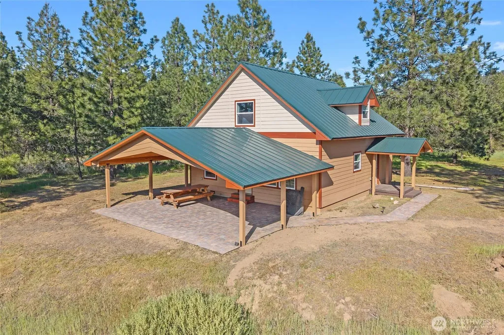 6523 Camp Naborlee Road Fruitland WA 99129