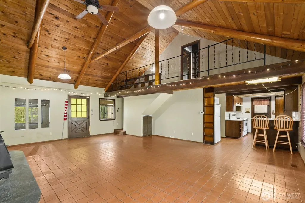 32615 82nd Avenue S Roy WA 98580