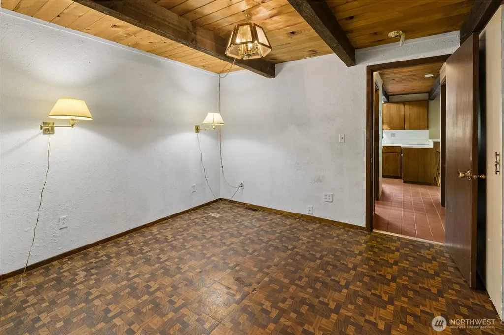 32615 82nd Avenue S Roy WA 98580