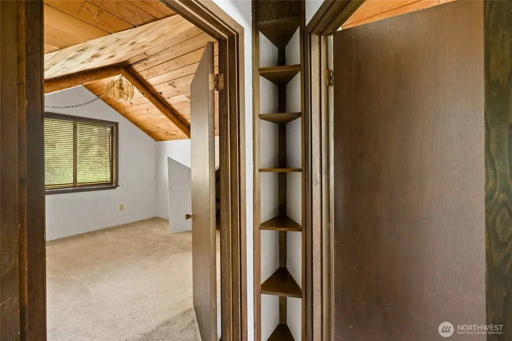 32615 82nd Avenue S Roy WA 98580