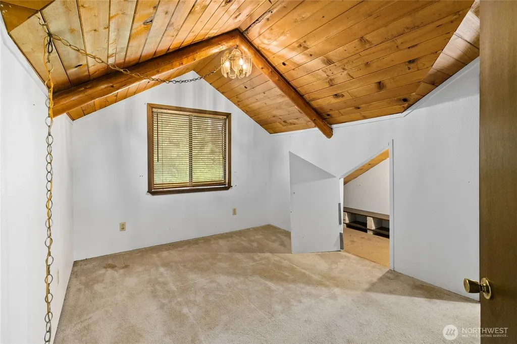 32615 82nd Avenue S Roy WA 98580