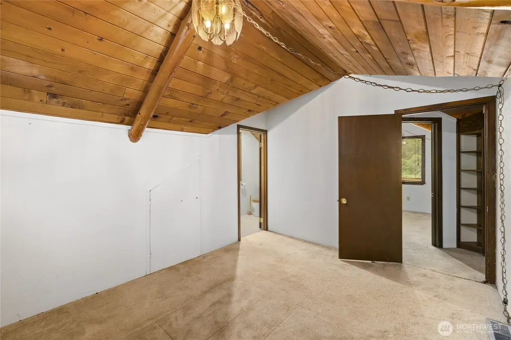 32615 82nd Avenue S Roy WA 98580