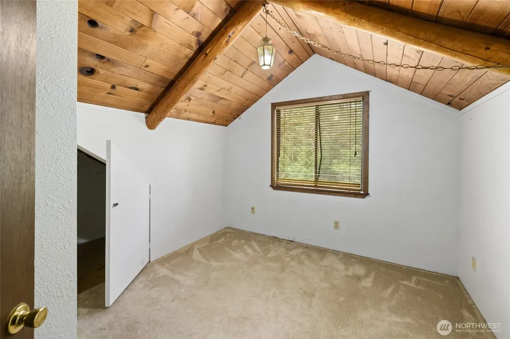 32615 82nd Avenue S Roy WA 98580