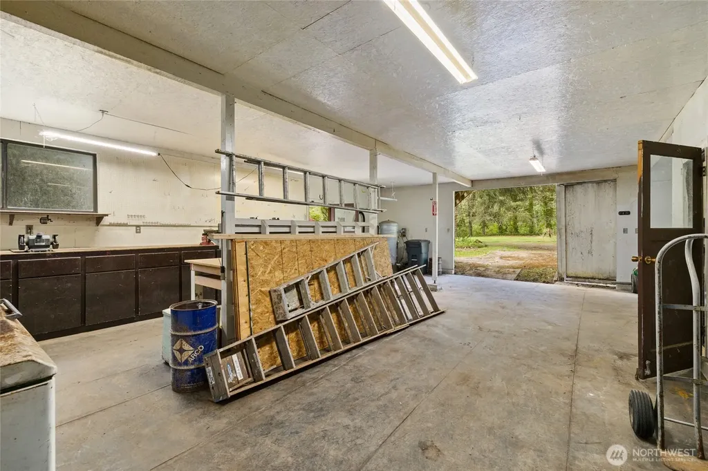32615 82nd Avenue S Roy WA 98580