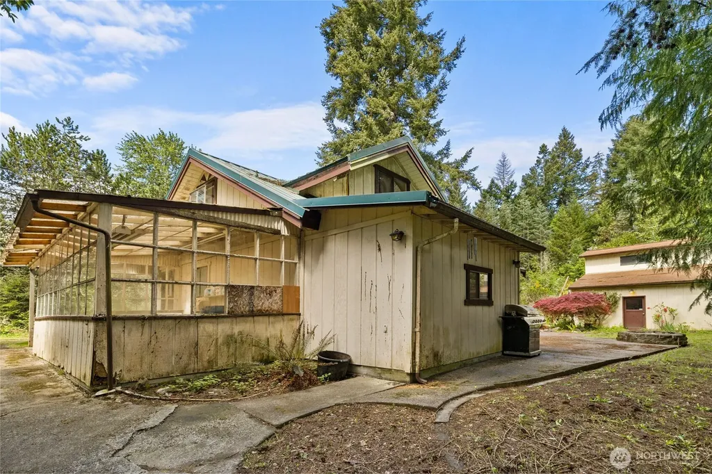 32615 82nd Avenue S Roy WA 98580