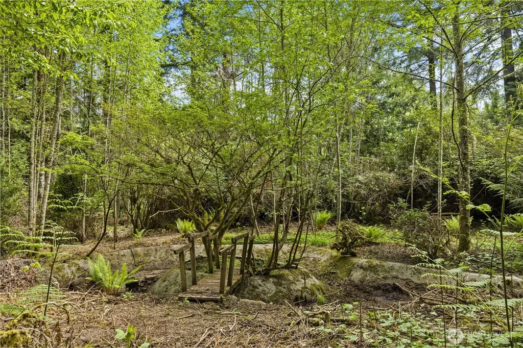 32615 82nd Avenue S Roy WA 98580