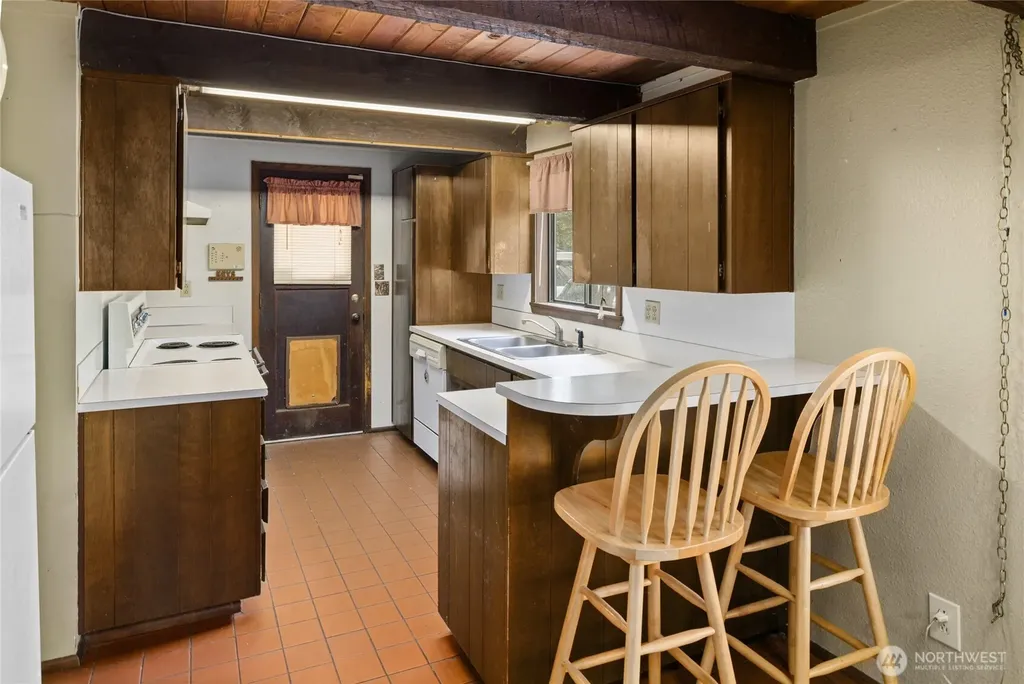 32615 82nd Avenue S Roy WA 98580