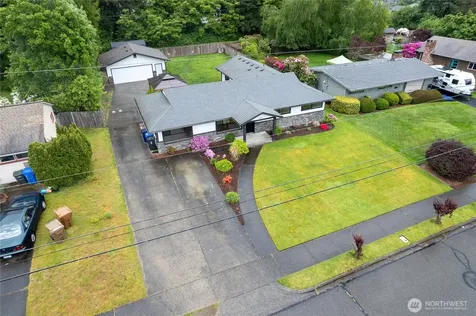 1117 N Hawthorne Street Tacoma WA 98406