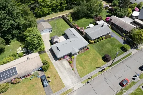 1117 N Hawthorne Street Tacoma WA 98406