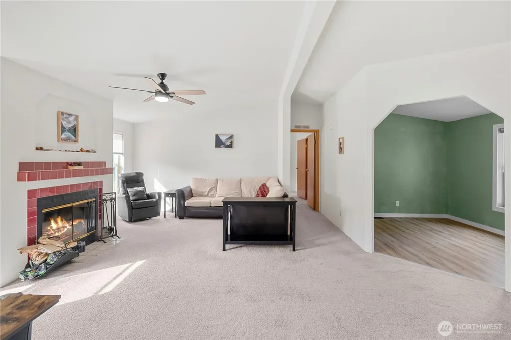 300 E Sunset Ridge Road Union WA 98592