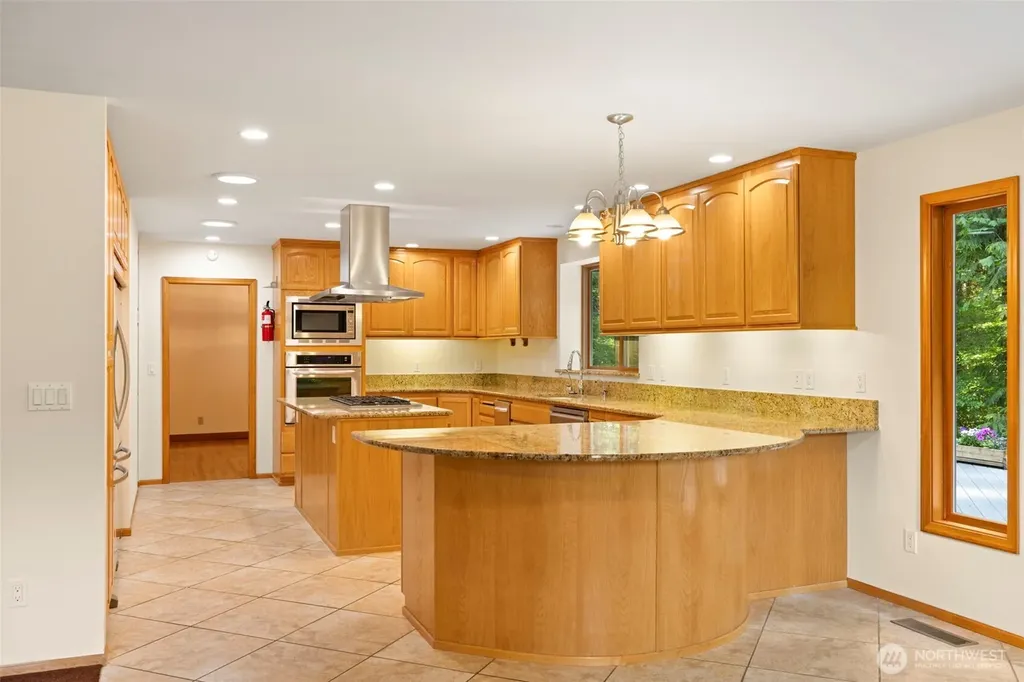 6618 196th Street SE Snohomish WA 98296