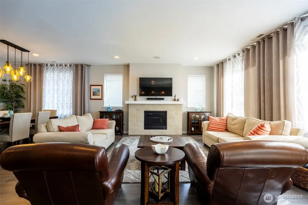 18748 Colwood Avenue NE Poulsbo WA 98370