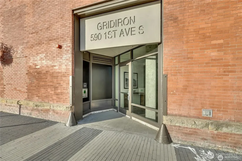 590 1st Avenue S Seattle WA 98104