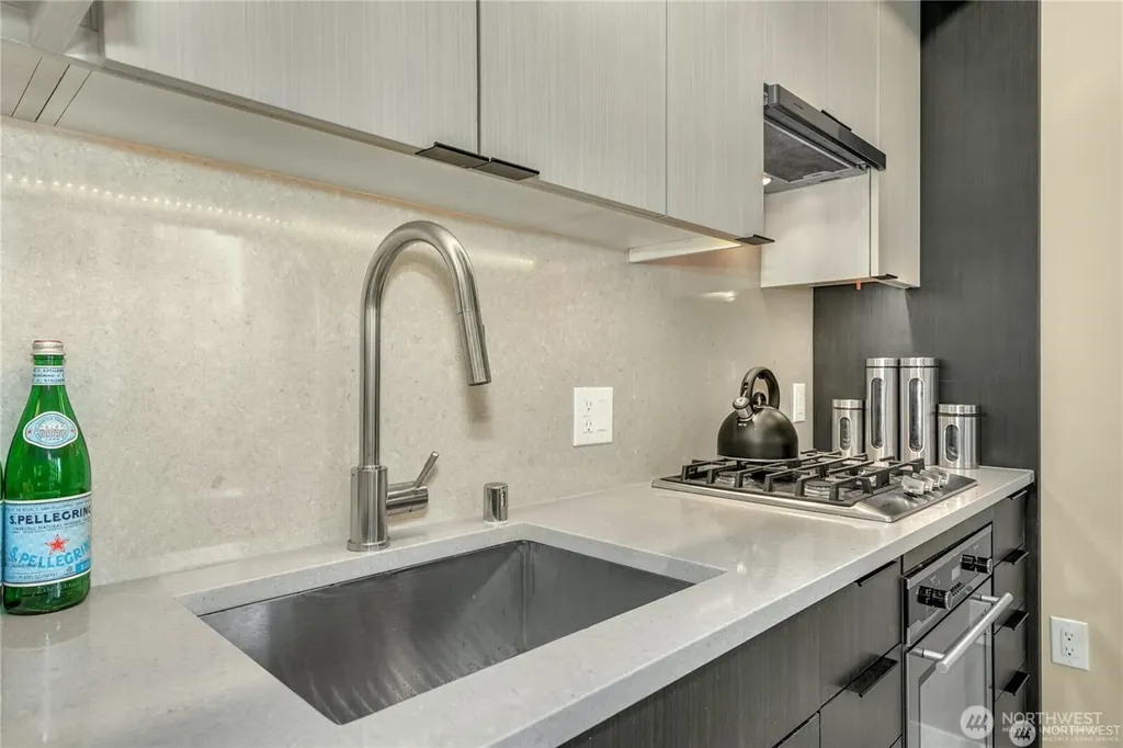 590 1st Avenue S Seattle WA 98104