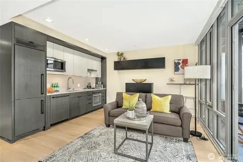 590 1st Avenue S Seattle WA 98104