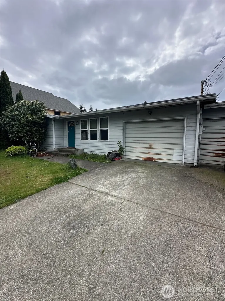 6712 27th Street W University Place WA 98466
