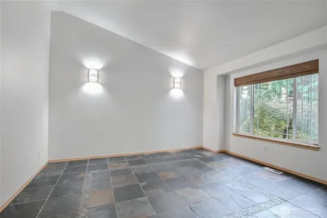 9430 NE 181st Lane Bothell WA 98011