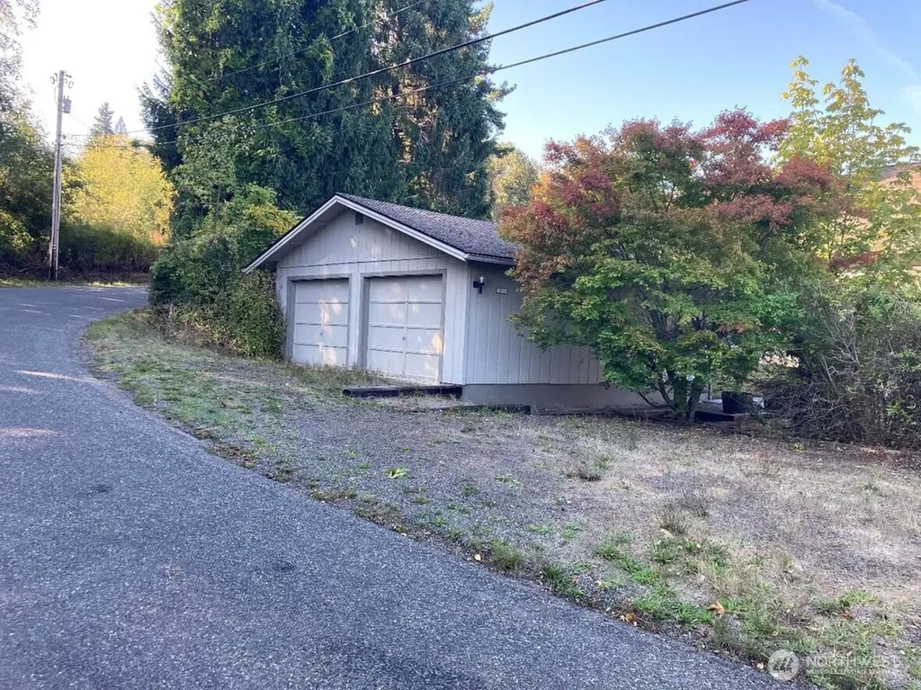160 N Old Mill Road Hoodsport WA 98548