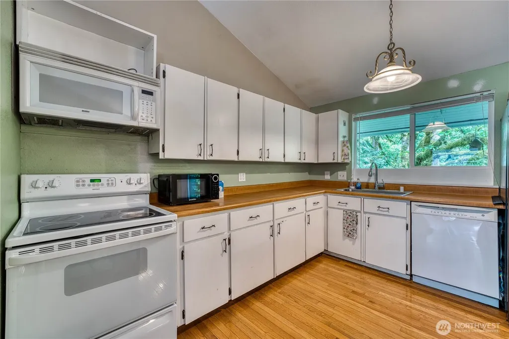 7924 Ohana Place NE Bremerton WA 98311