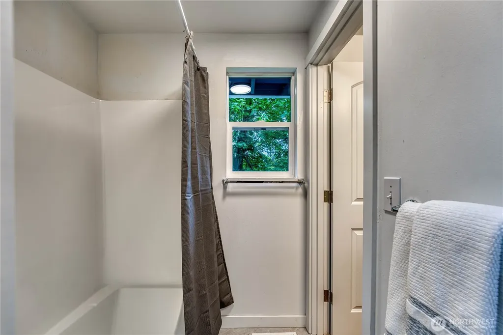 21225 NE 12th Street Sammamish WA 98074
