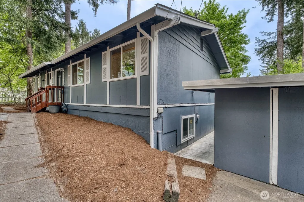 21225 NE 12th Street Sammamish WA 98074
