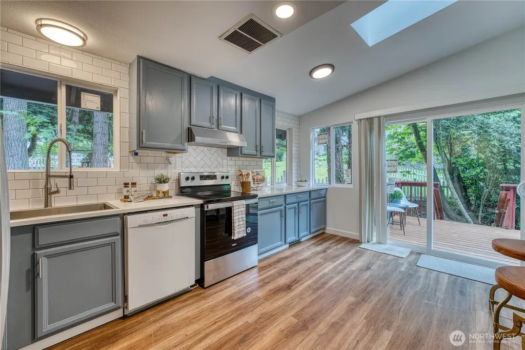 21225 NE 12th Street Sammamish WA 98074