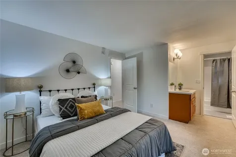 21225 NE 12th Street Sammamish WA 98074