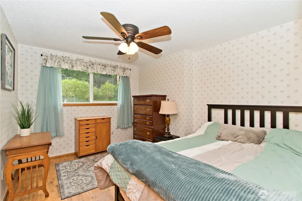 25040 180th Avenue SE Kent WA 98042