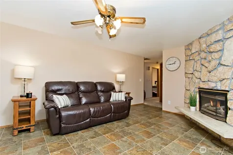 25040 180th Avenue SE Kent WA 98042