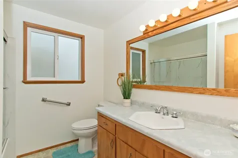 25040 180th Avenue SE Kent WA 98042