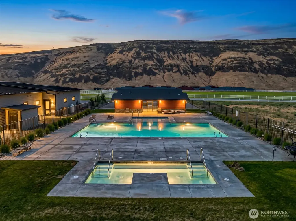 9779 Ridgeview Drive NW Quincy WA 98848
