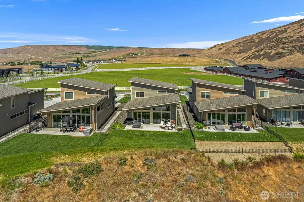 9779 Ridgeview Drive NW Quincy WA 98848