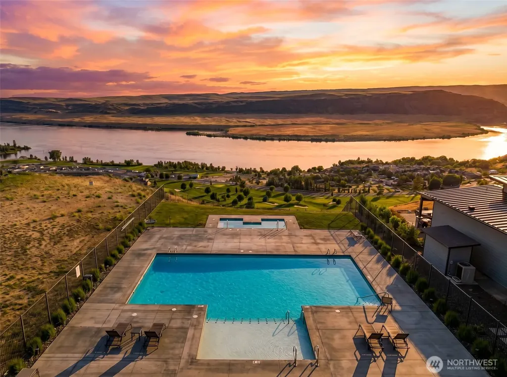 9779 Ridgeview Drive NW Quincy WA 98848