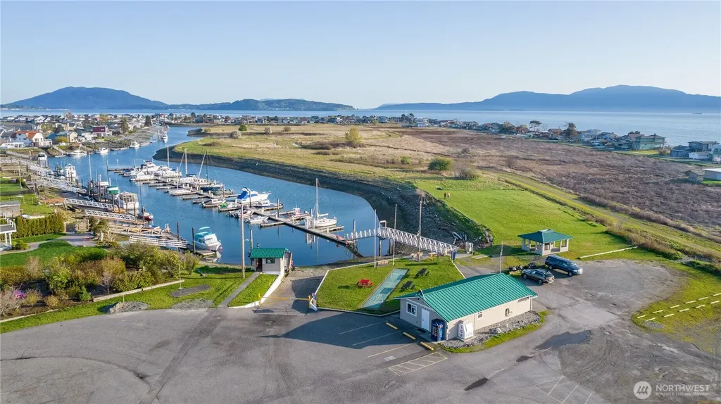 4393 Saltspring Drive Ferndale WA 98248