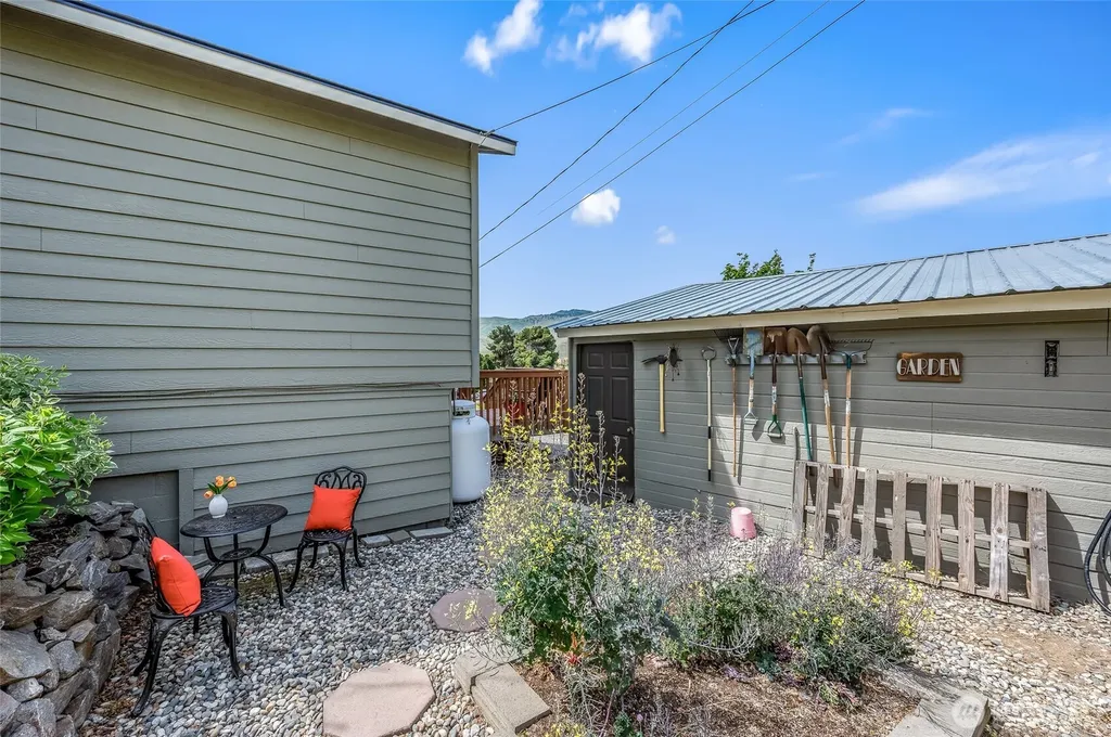 316 Easy Street Wenatchee WA 98801