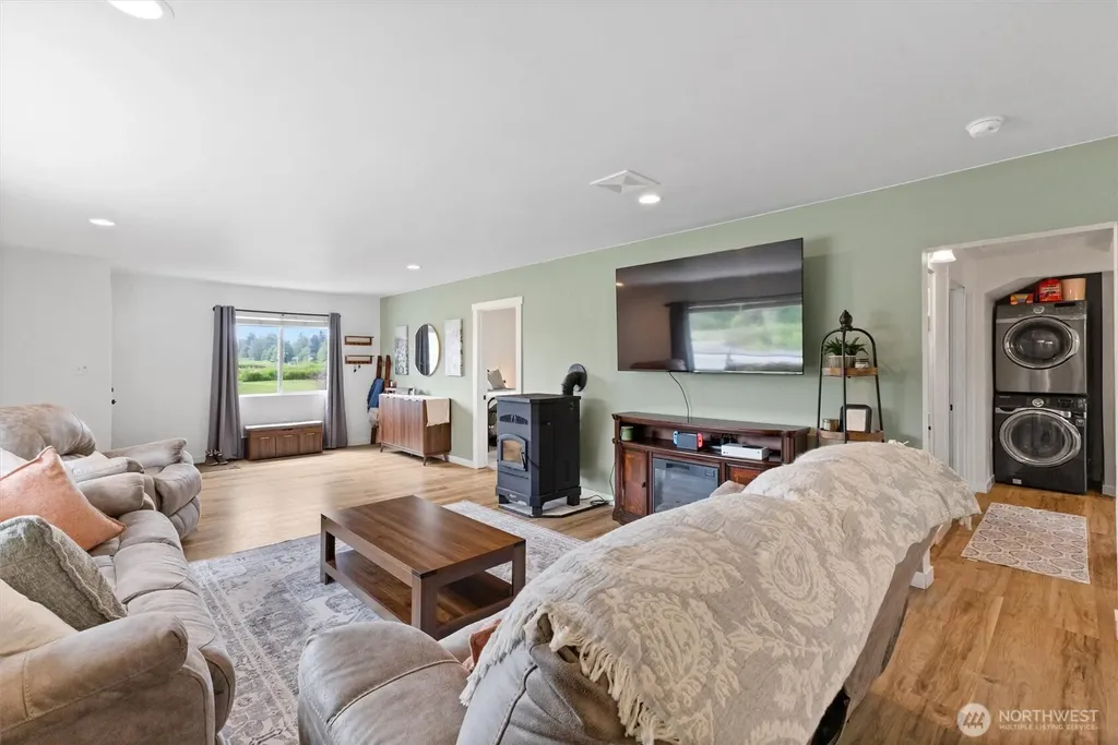 9007 Van Buren Road Everson WA 98247