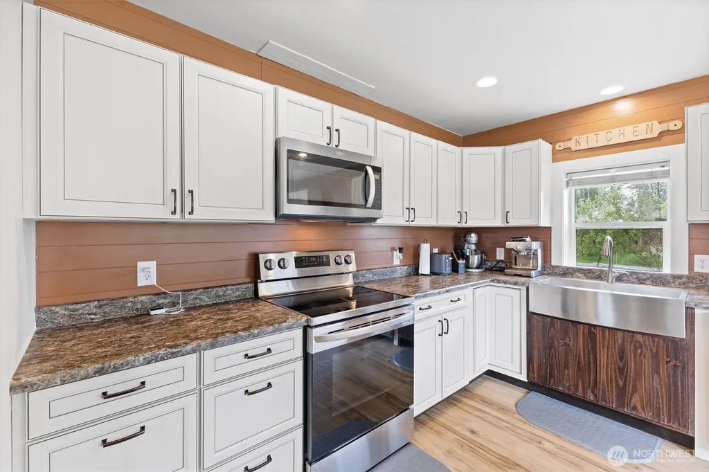 9007 Van Buren Road Everson WA 98247