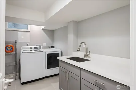 6524 S Hazel Street Seattle WA 98178