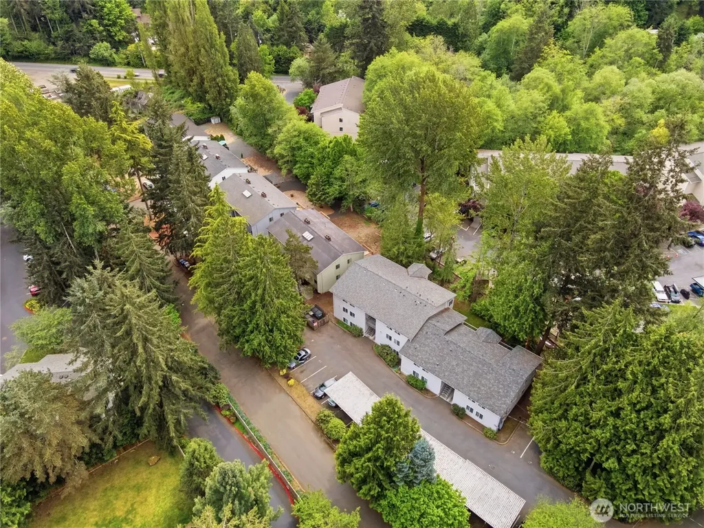 2721 NE 195th Street Lake Forest Park WA 98155