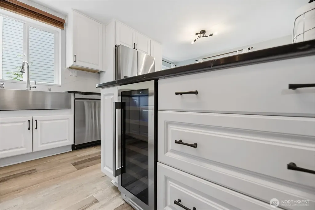 2721 NE 195th Street Lake Forest Park WA 98155