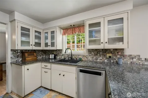 2114 S Cedar Hills Drive Mount Vernon WA 98274